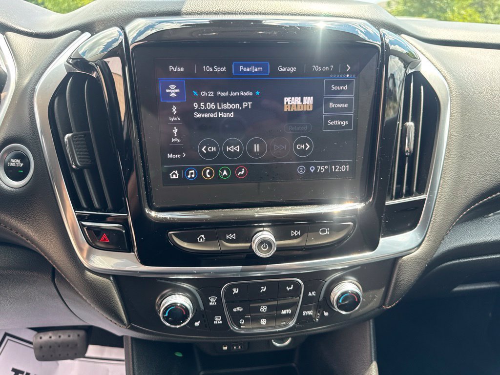 Used 2021 Chevrolet Traverse LT w/ LT Premium Package AWD/4WD image 29