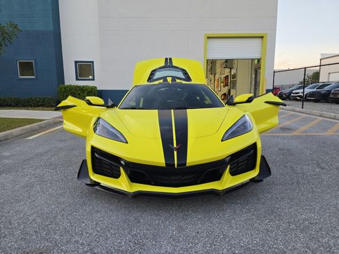 Used 2023 Chevrolet Corvette Z06 w/ Z07 Performance Package image 26