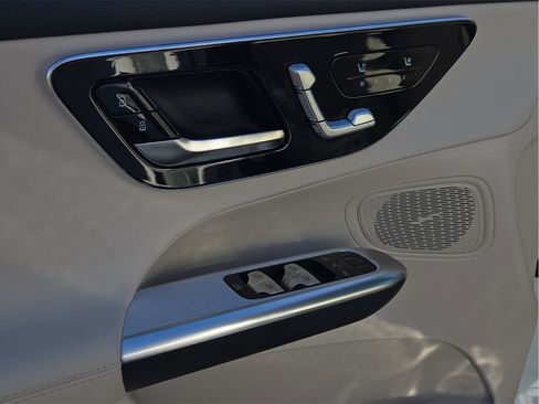 New 2026 Mercedes-Benz GLC 300 image 18