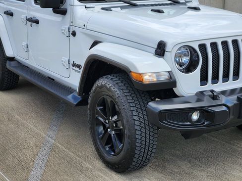 Used 2021 Jeep Wrangler Unlimited Sahara AWD/4WD image 11