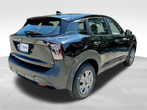 New 2025 Nissan Kicks S image 7