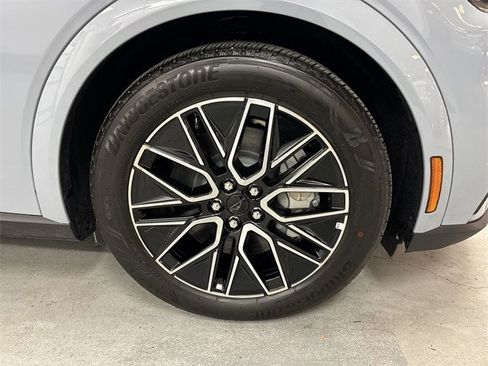 Certified 2025 Ford Mustang Mach-E Premium image 2