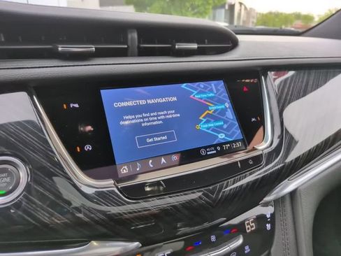 Certified 2024 Cadillac XT6 Premium Luxury w/ LPO, Floor Liner Package AWD/4WD image 23