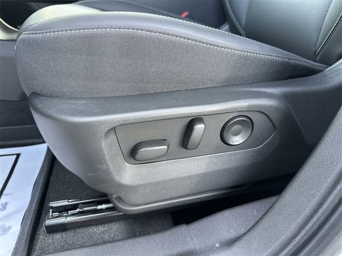 Used 2025 Buick Envision Preferred image 12