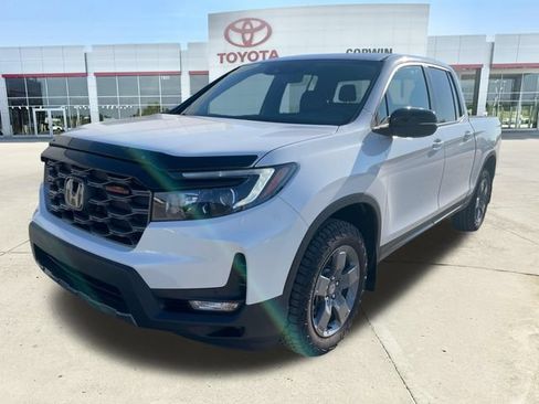Used 2025 Honda Ridgeline TrailSport image 7