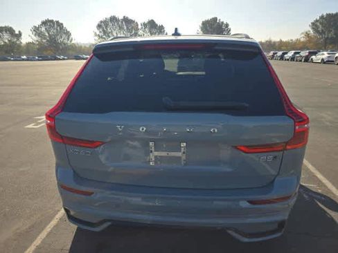 Certified 2025 Volvo XC60 B5 Plus image 5