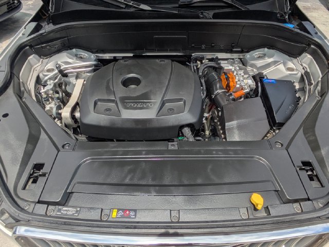 Certified 2024 Volvo XC90 T8 Ultimate AWD/4WD image 11