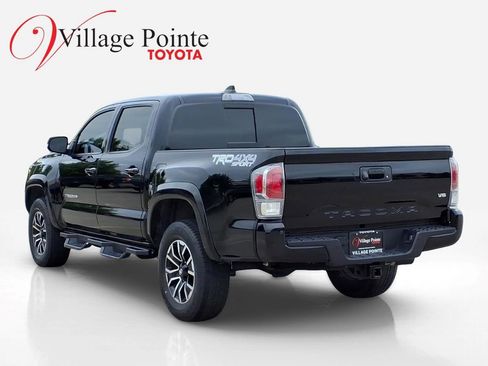 Used 2023 Toyota Tacoma TRD Sport w/ TRD Premium Sport Package AWD/4WD image 4