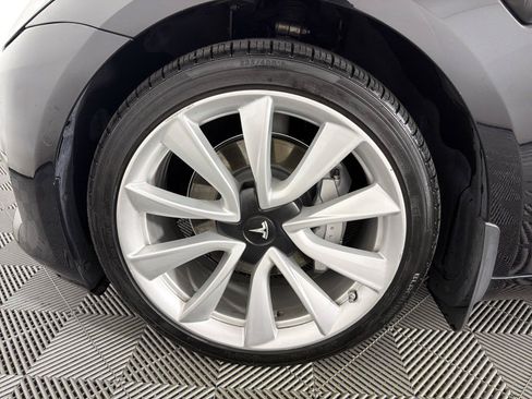 Used 2018 Tesla Model 3 Long Range RWD image 9