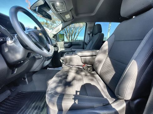 Used 2025 Chevrolet Silverado 2500 Custom w/ Custom Value Package image 19