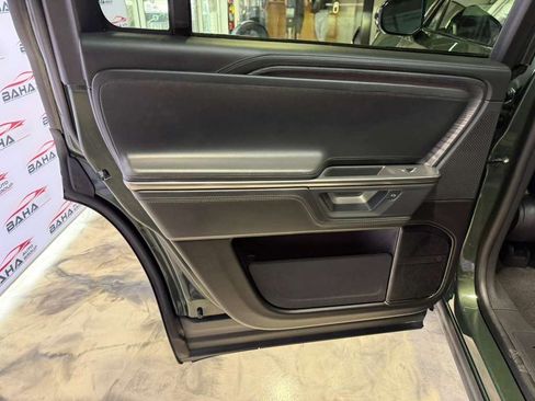 Used 2025 Rivian R1S Adventure AWD/4WD image 40
