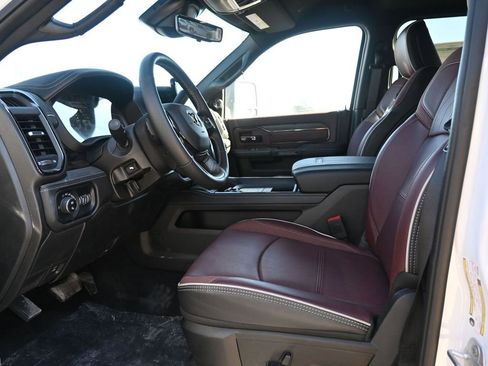 New 2025 RAM 2500 Limited image 12