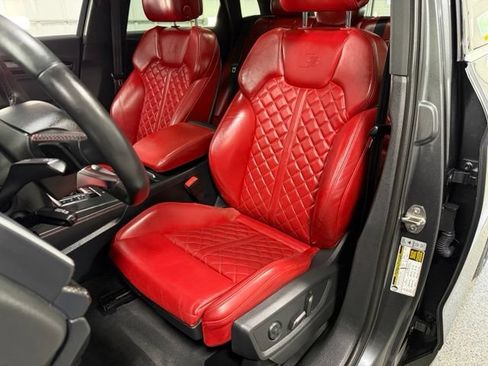 Used 2018 Audi SQ5 Premium Plus w/ Navigation Package AWD/4WD image 23