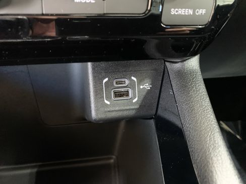 New 2026 Jeep Compass Latitude AWD/4WD image 31