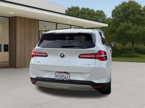 Used 2025 BMW X3 xDrive30i w/ Premium Package image 9