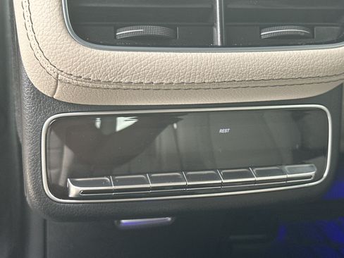 Used 2025 Mercedes-Benz GLS 450 4MATIC image 27