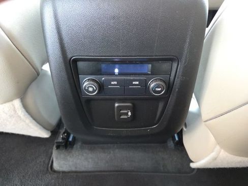 Used 2020 Buick Enclave Essence FWD image 13