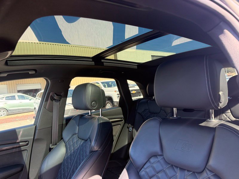 Used 2024 Audi SQ5 Premium Plus w/ Premium Plus Package AWD/4WD image 6