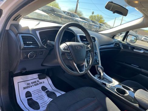 Used 2013 Ford Fusion SE image 22