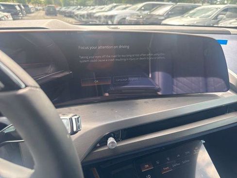 New 2026 Cadillac Vistiq Premium Luxury image 15