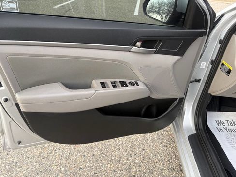 Used 2018 Hyundai Elantra SEL FWD image 26