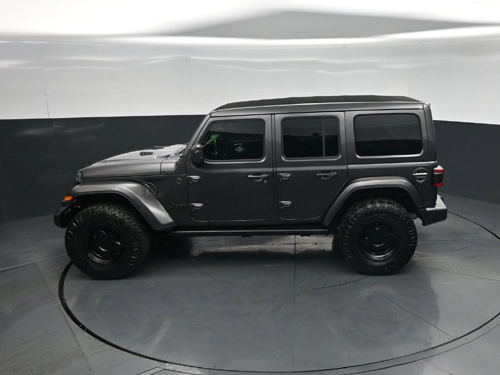 Used 2020 Jeep Wrangler Unlimited Sahara AWD/4WD image 36