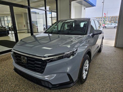 Used 2023 Honda CR-V LX image 5