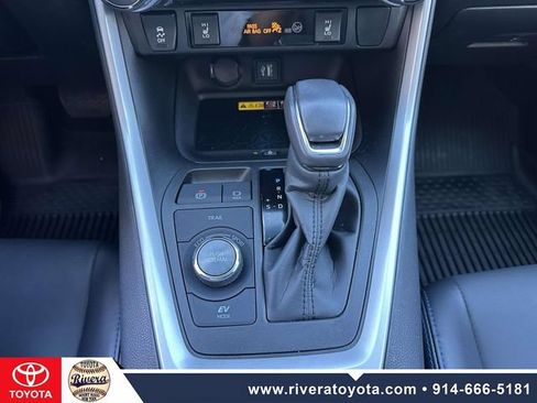 Used 2023 Toyota RAV4 XSE AWD/4WD image 30