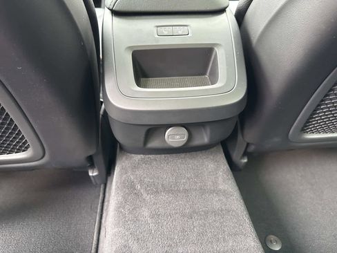 Used 2023 Volvo V60 B5 Cross Country Plus image 14
