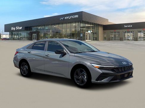 New 2026 Hyundai Elantra SEL Sport FWD image 10
