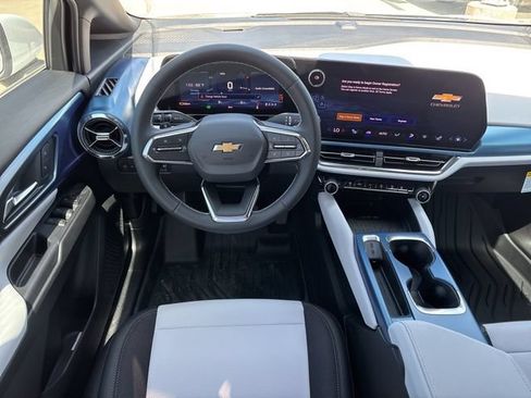 New 2026 Chevrolet Equinox EV LT FWD image 4
