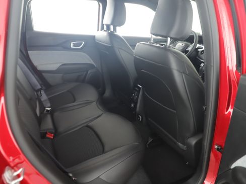 New 2026 Jeep Compass Latitude image 23