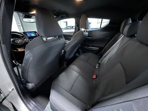 Used 2018 Toyota C-HR XLE FWD image 15