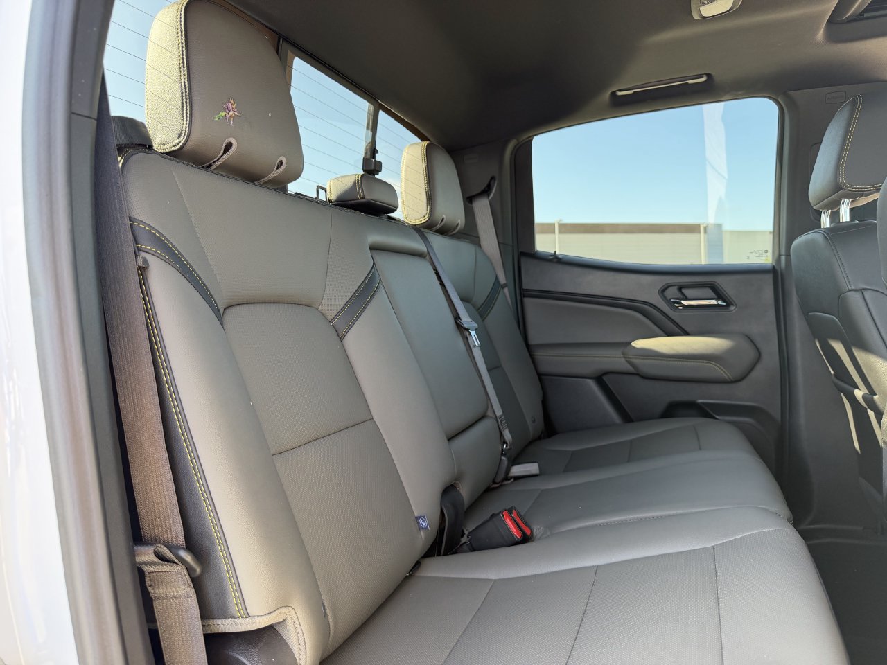 Used 2024 Chevrolet Colorado ZR2 w/ ZR2 Convenience Package III AWD/4WD image 28