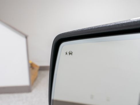 Used 2025 GMC Sierra 1500 Denali Ultimate image 16