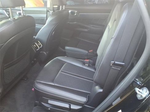 Used 2022 Kia Sorento SX image 12