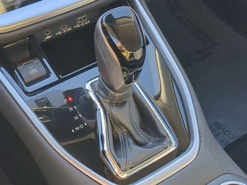 Certified 2025 Subaru Outback Limited w/ Popular Package #2 image 14