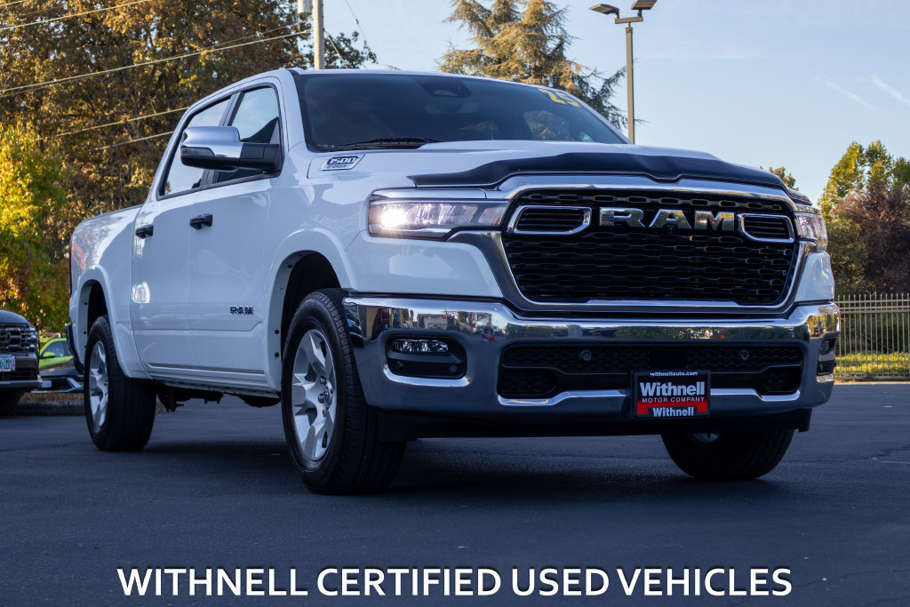Used 2025 RAM 1500 Big Horn AWD/4WD image 2