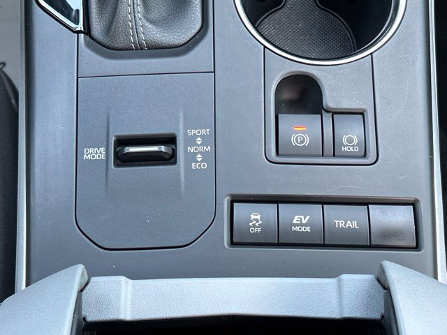 Used 2022 Toyota Highlander LE AWD/4WD image 57