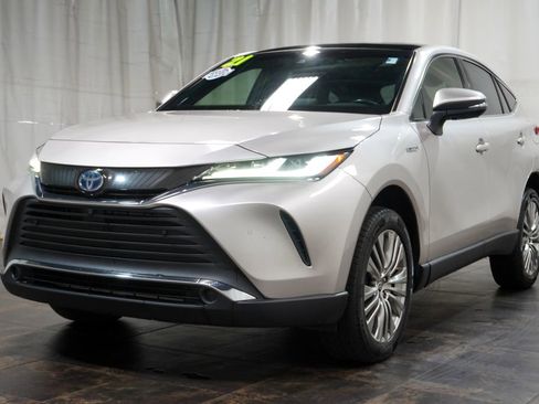Used 2021 Toyota Venza Limited AWD/4WD image 2