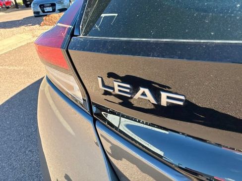 Certified 2025 Nissan Leaf S FWD image 11