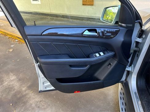 Used 2015 Mercedes-Benz GL 450 4MATIC w/ Appearance Package image 20