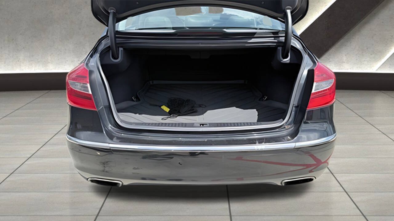 Used 2012 Hyundai Genesis 3.8 RWD image 16