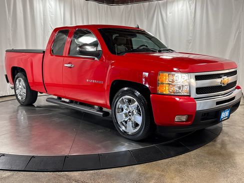 Used 2011 Chevrolet Silverado 1500 LT w/ Texas Edition RWD image 7