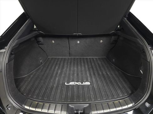 Used 2023 Lexus RZ 450e Premium image 7