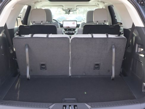 New 2026 Ford Explorer Active w/ Active Comfort Package image 30