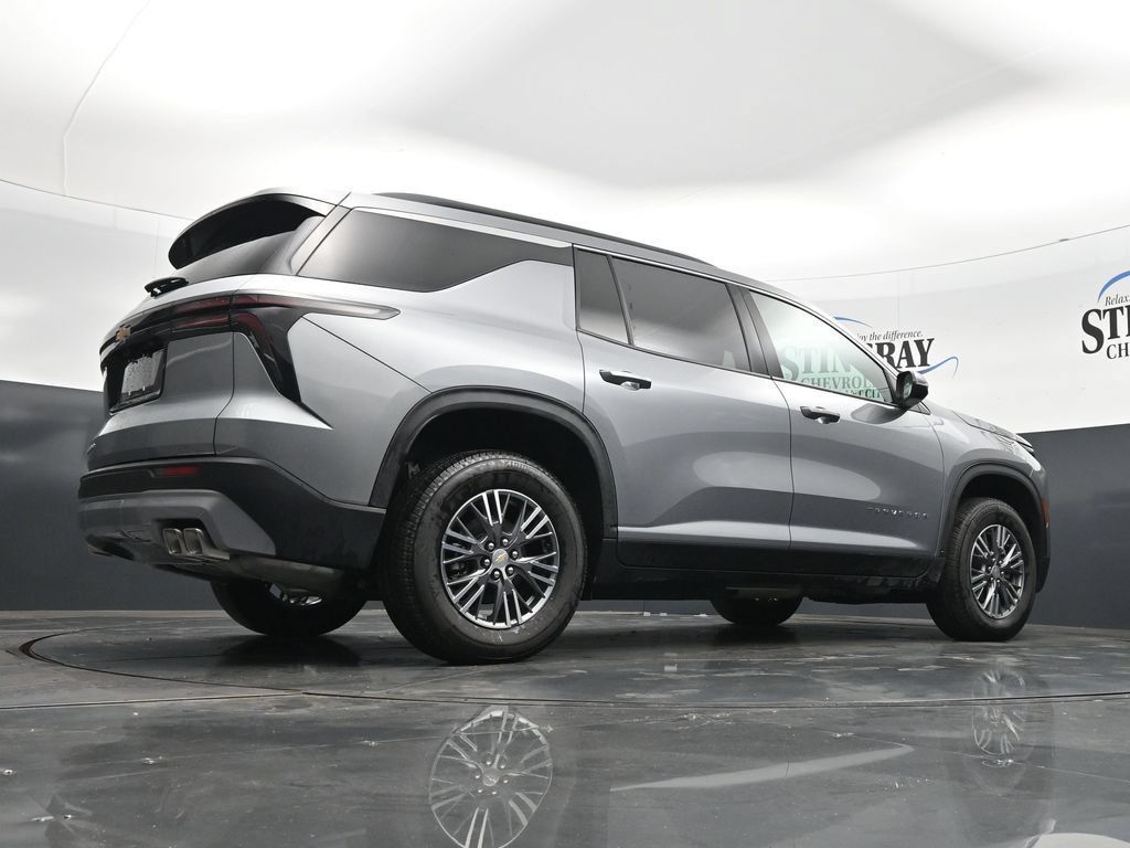 Used 2026 Chevrolet Traverse LT AWD/4WD image 32