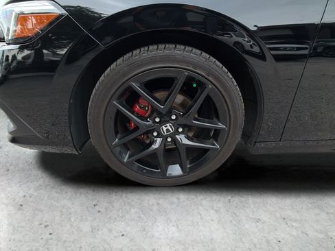 Used 2023 Honda Civic Sport image 15