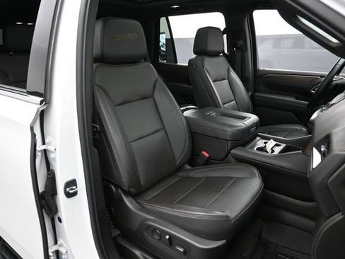 Used 2023 Chevrolet Tahoe High Country AWD/4WD image 31