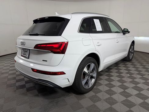 Used 2023 Audi Q5 2.0T Premium w/ Convenience Package AWD/4WD image 9